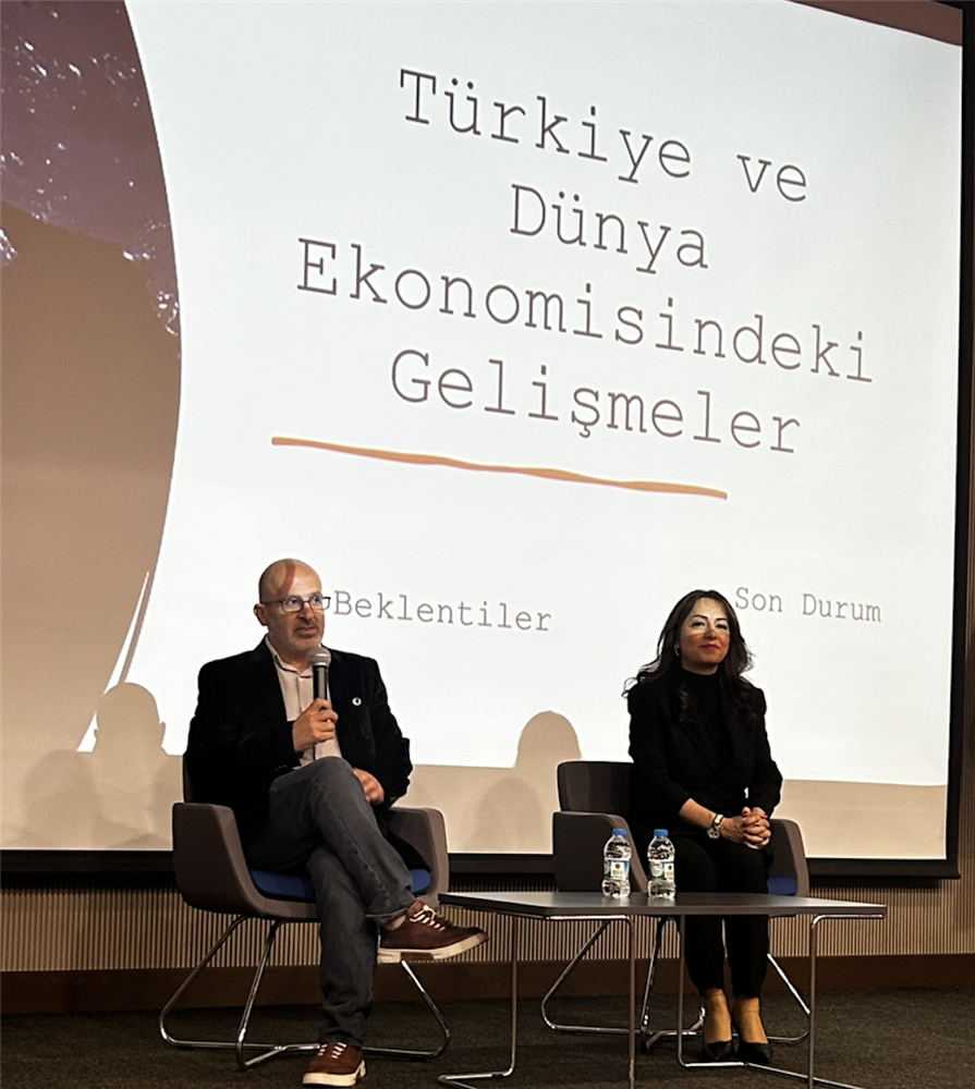 "Küresel Ticaret Savaşları: Yeni Arayışlar" Başlıklı Konferans Yalova STO'da Gerçekleştirildi
